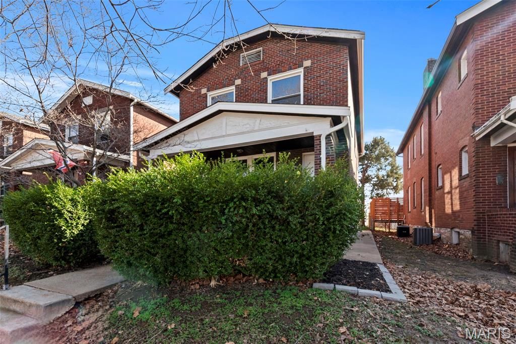 Photo of 5510 Lisette Avenue, St Louis, MO 63109 (MLS # 26013916)