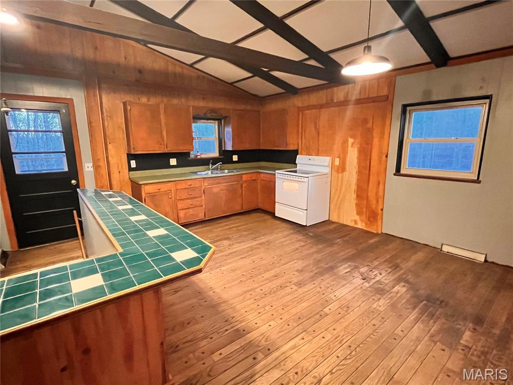 Third Anx Pioneer Vlg Sub - Residential