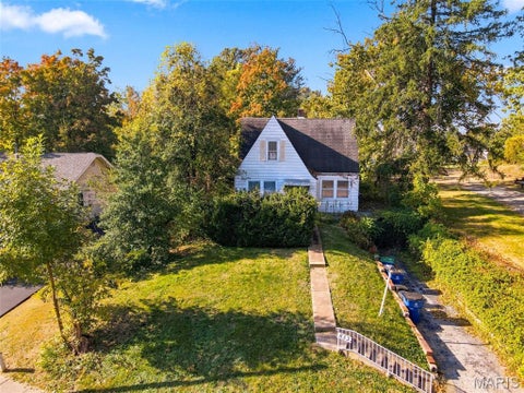 Photo of 833 S Sappington Road, Crestwood, MO 63126 (MLS # 26069241)