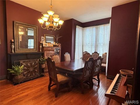 Tiny photo for 918 Center Street, Hannibal, MO 63401 (MLS # 26018429)