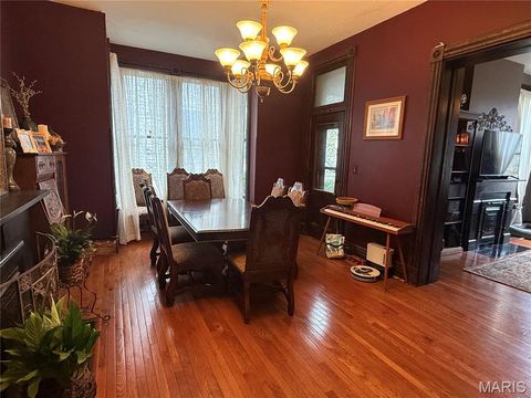 Tiny photo for 918 Center Street, Hannibal, MO 63401 (MLS # 26018429)