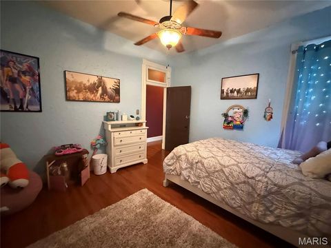 Tiny photo for 918 Center Street, Hannibal, MO 63401 (MLS # 26018429)