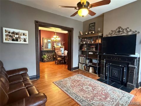 Tiny photo for 918 Center Street, Hannibal, MO 63401 (MLS # 26018429)