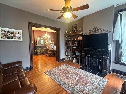 Tiny photo for 918 Center Street, Hannibal, MO 63401 (MLS # 26018429)