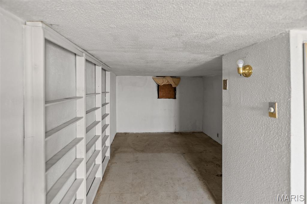 Granite City, Illinois 62040, United States, 1 Bedroom Bedrooms, ,1 BathroomBathrooms,Residential,Pending,181620