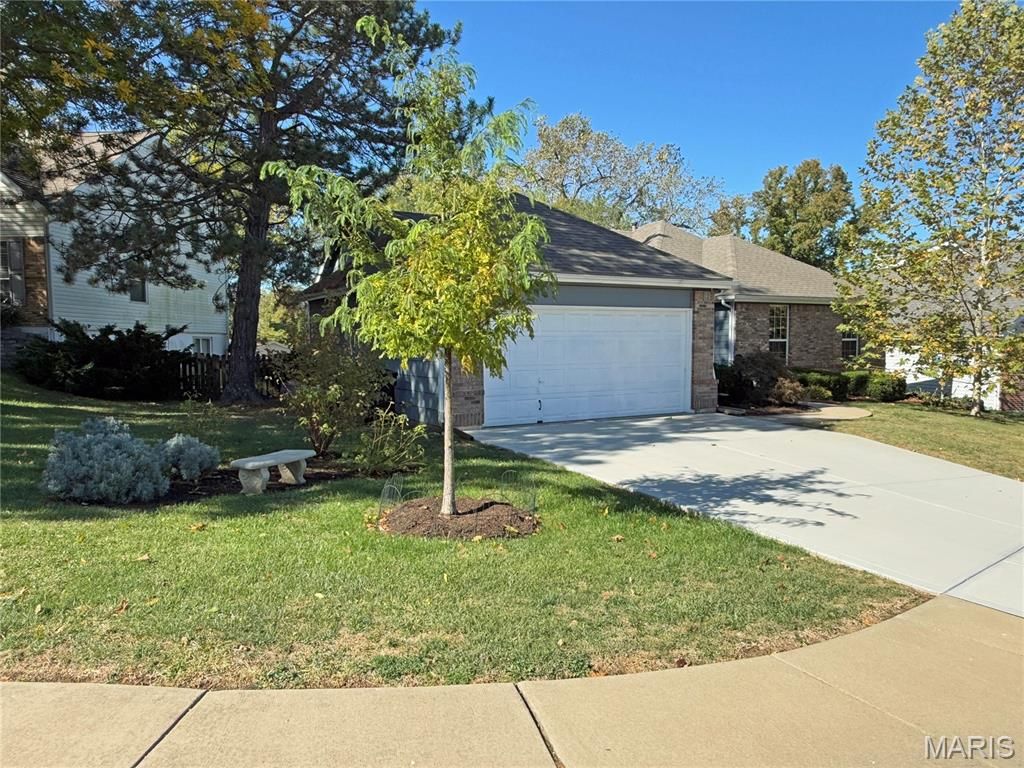 Photo of 1201 Dunston Drive, Unincorporated, MO 63146 (MLS # 25073094)