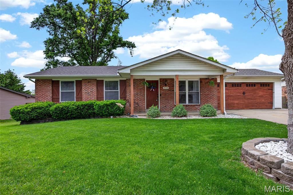 Photo of 3118 Woodbridge Drive, St Charles, MO 63303 (MLS # 26025281)