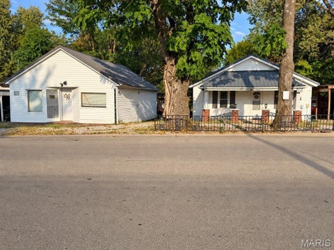 Photo of 466 Lincoln Street, Lebanon, MO 65536 (MLS # 26060559)