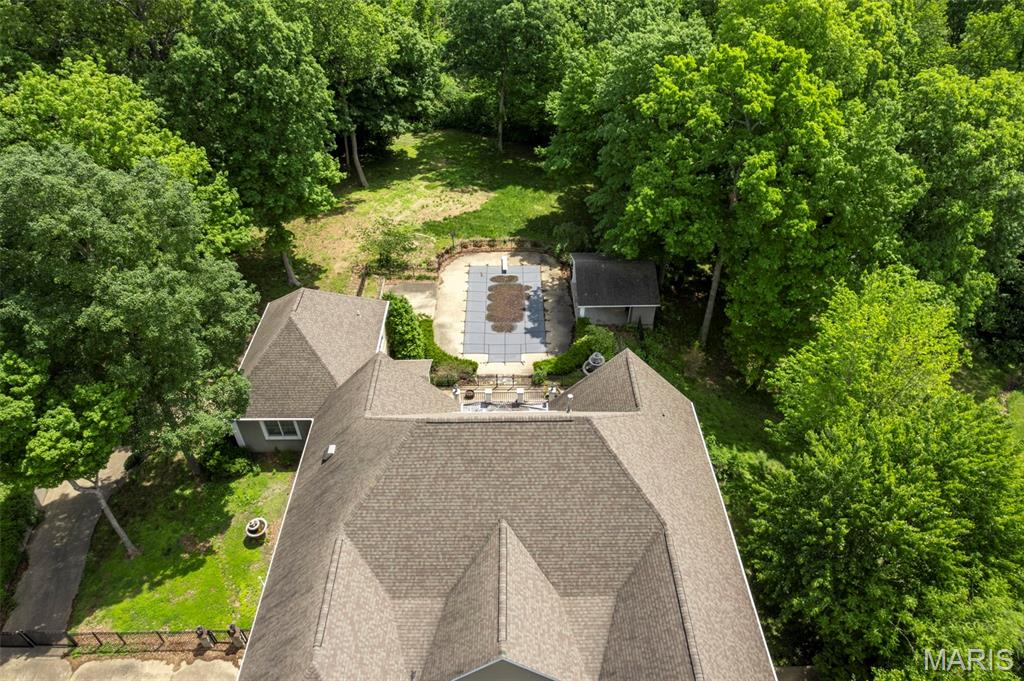 Windwood Lake Estate - Residential