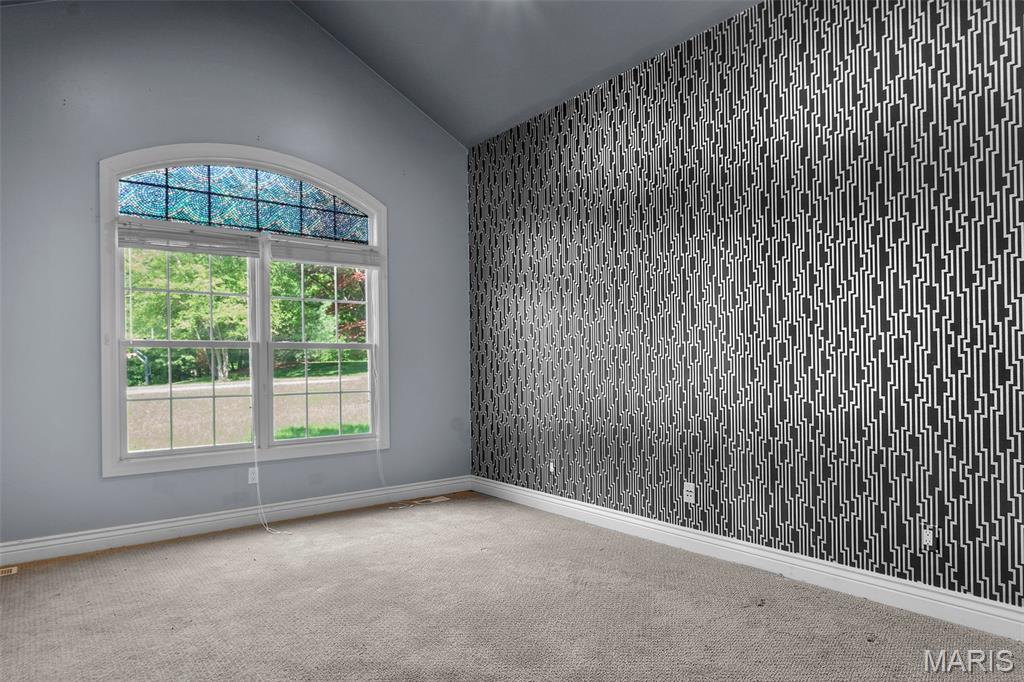 Windwood Lake Estate - Residential