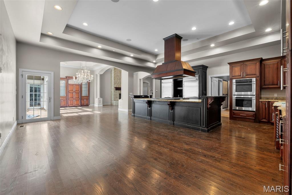 Windwood Lake Estate - Residential