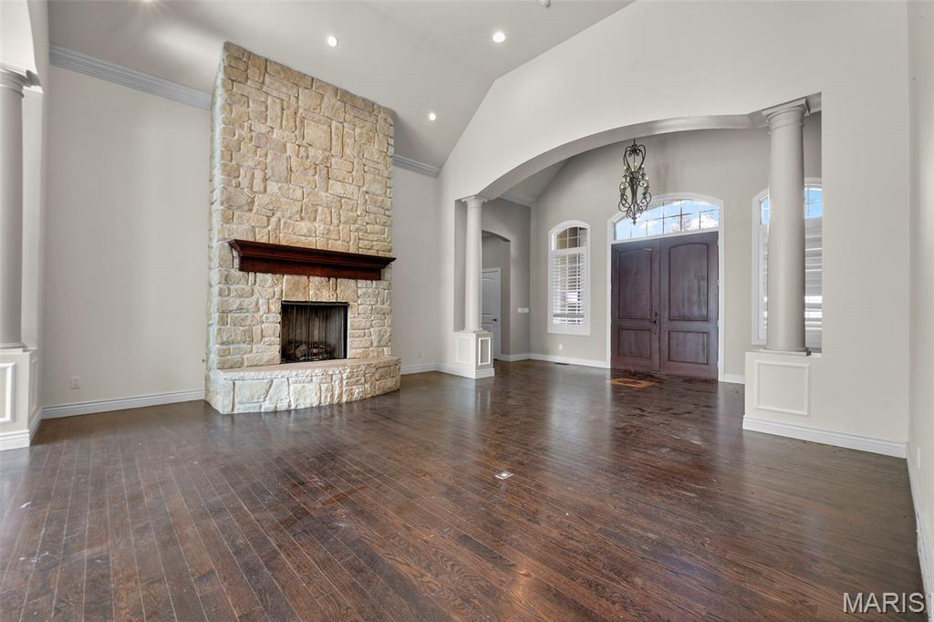Windwood Lake Estate - Residential