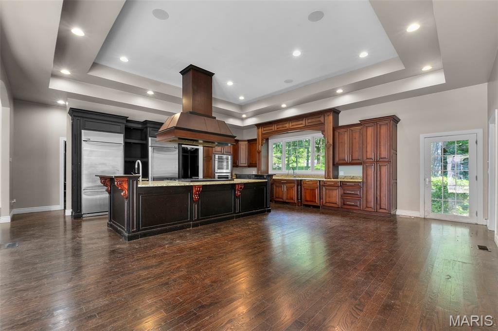 Windwood Lake Estate - Residential