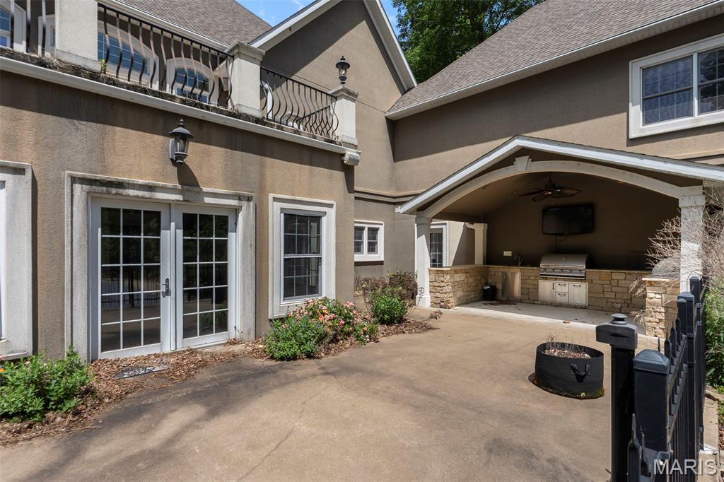 Windwood Lake Estate - Residential