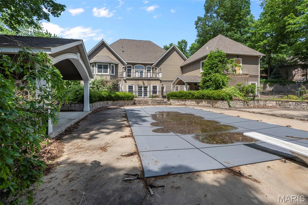 Windwood Lake Estate - Residential