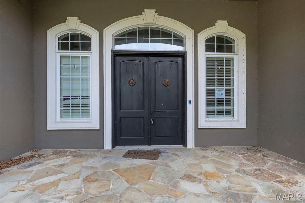 Windwood Lake Estate - Residential