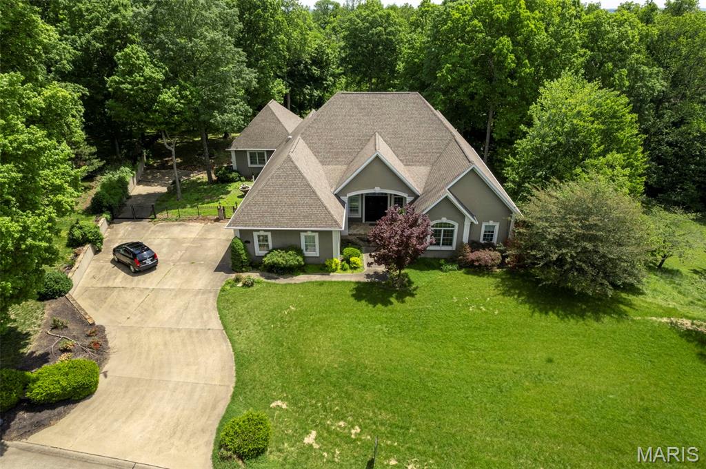 Windwood Lake Estate - Residential