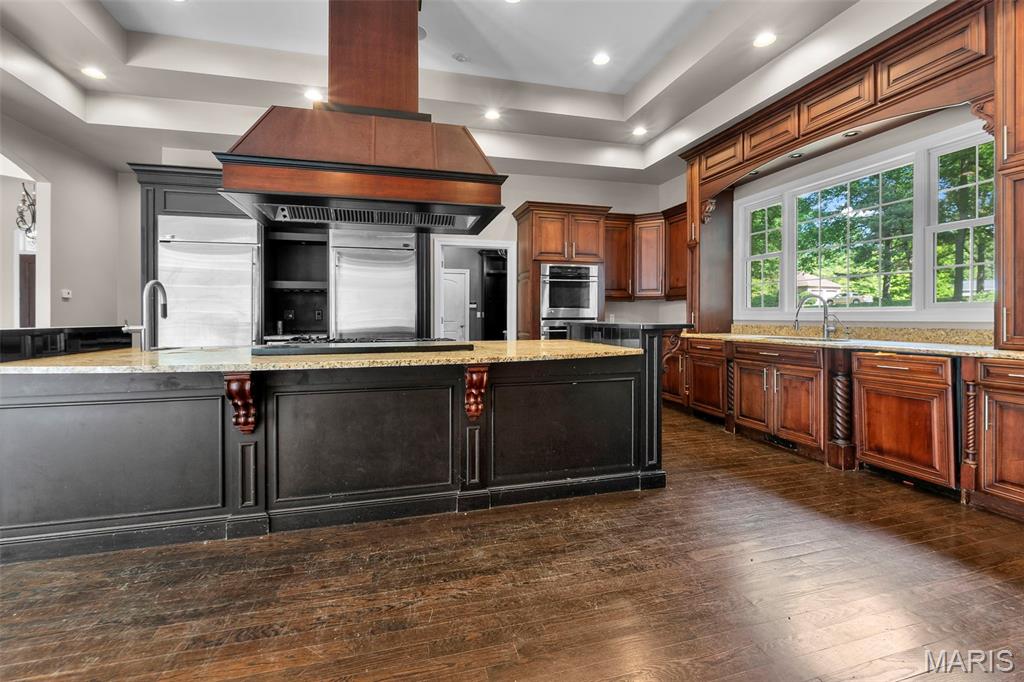Windwood Lake Estate - Residential