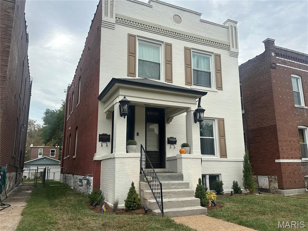 Photo of 4009 Hartford Street, St Louis, MO 63116 (MLS # 25070413)