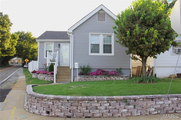 1457 WACHTEL DR, SAINT LOUIS, MO 63125 - Image 76c4eefb5d12efd1df63dbdf1033f41c/3204011617