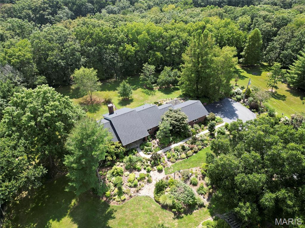 22660 Doe Haven