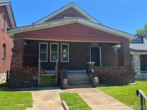 Photo of 5414 S Kingshighway Boulevard, St Louis, MO 63109 (MLS # 26030402)