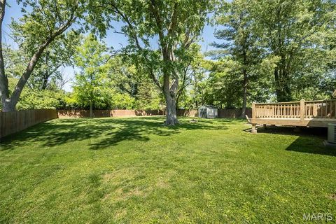 Tiny photo for 809 Lindell Drive, Ballwin, MO 63011 (MLS # 26030003)
