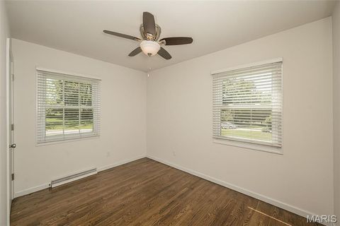 Tiny photo for 809 Lindell Drive, Ballwin, MO 63011 (MLS # 26030003)