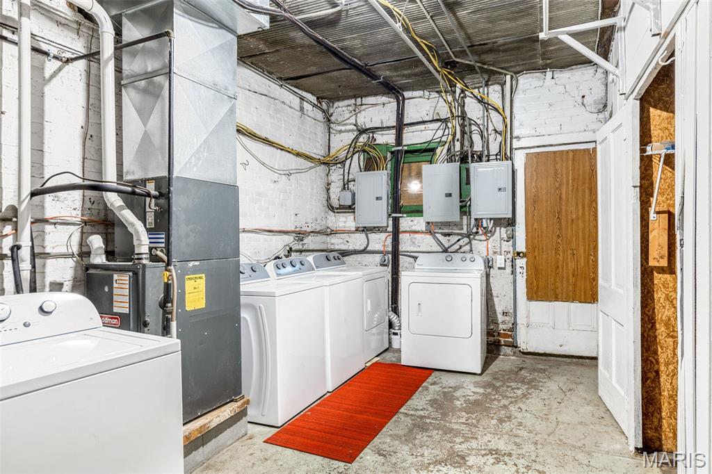 Laclede Race Course Sub - Residential Income