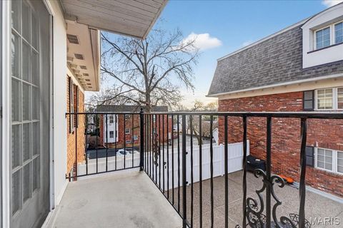 Tiny photo for 524 N Kirkwood Road #2A, Kirkwood, MO 63122 (MLS # 26006732)