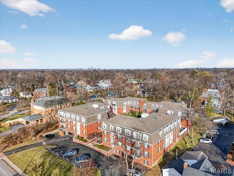 Tiny photo for 524 N Kirkwood Road #2A, Kirkwood, MO 63122 (MLS # 26006732)