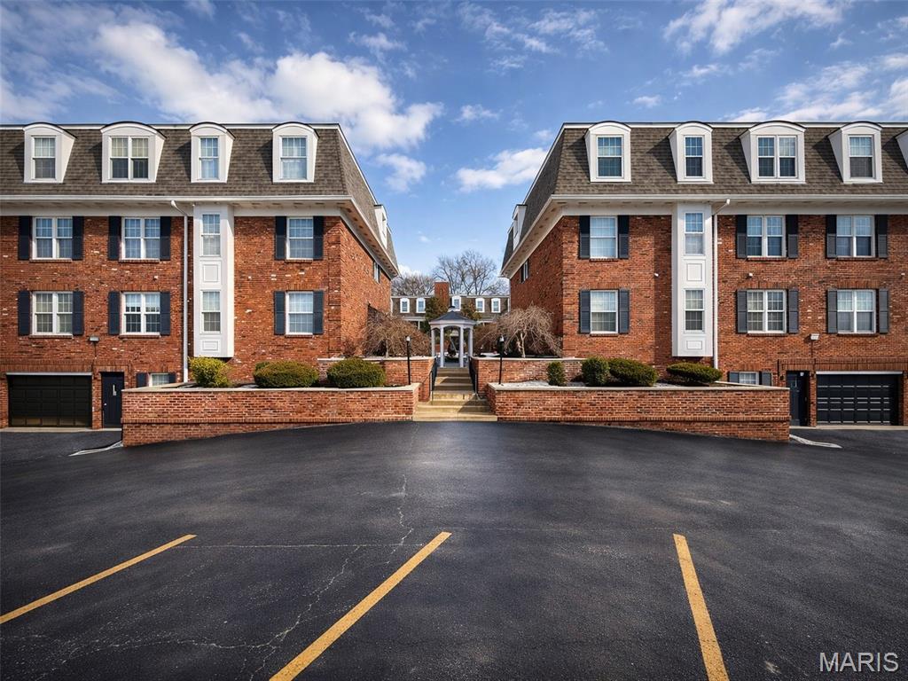 Homewood Ii Condo - Residential