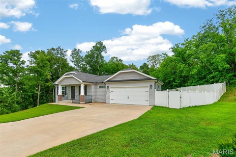 Photo of 391 Leimer Lane, Cape Girardeau, MO 63755 (MLS # 26045997)