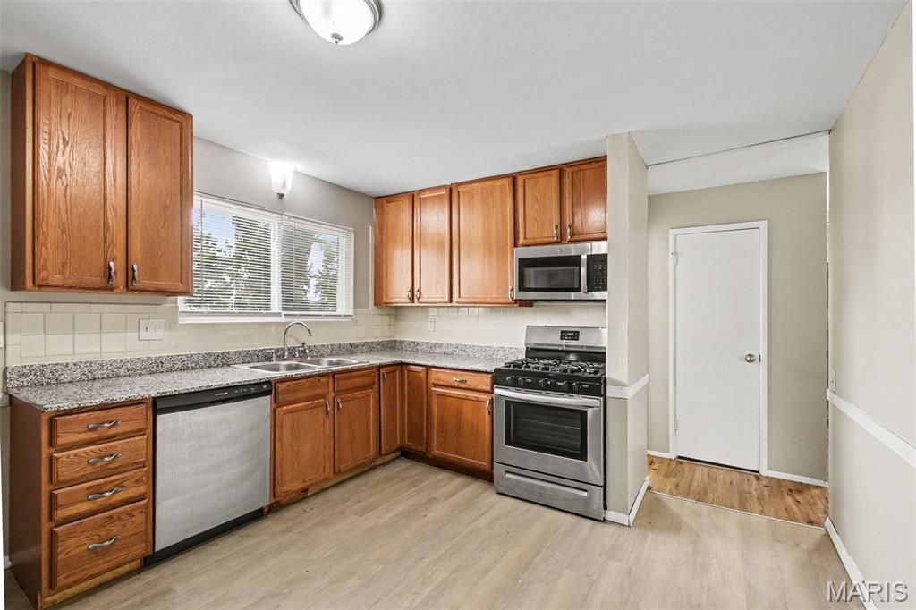 1260 Bobolink Drive