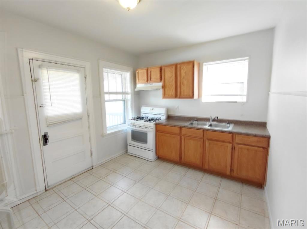 Brinkops Grand Blvd Park Add 02 - Residential Income