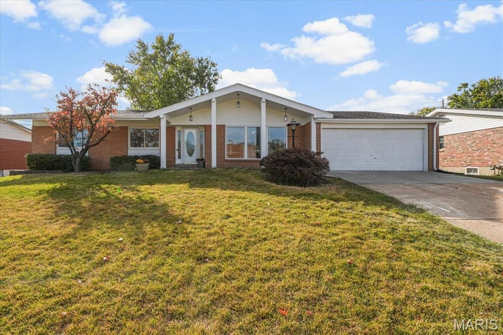 Photo of 2838 Flintwood Drive, St Louis, MO 63129 (MLS # 25072781)