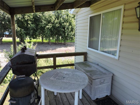 Tiny photo for 11 N River Road, Elsberry, MO 63343 (MLS # 26055514)
