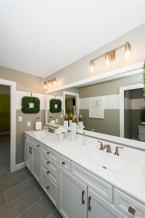 Tiny photo for 350 S Mason Road, Creve Coeur, MO 63141 (MLS # 26069155)