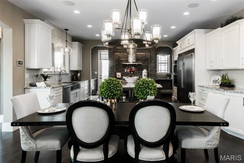 Tiny photo for 350 S Mason Road, Creve Coeur, MO 63141 (MLS # 26069155)