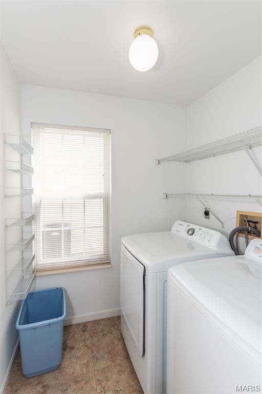 Concord Village, Missouri 63123, United States, 2 Bedrooms Bedrooms, ,2 BathroomsBathrooms,Residential,Pending,156384