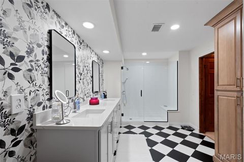 Tiny photo for 14300 Conway Meadows Court #101, Chesterfield, MO 63017 (MLS # 25075212)