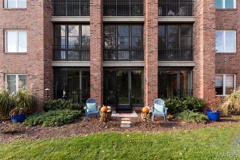 Tiny photo for 14300 Conway Meadows Court #101, Chesterfield, MO 63017 (MLS # 25075212)