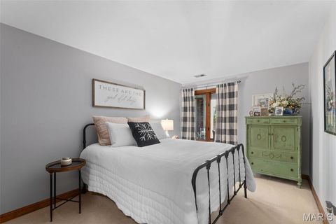 Tiny photo for 14300 Conway Meadows Court #101, Chesterfield, MO 63017 (MLS # 25075212)