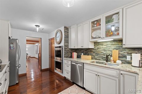 Tiny photo for 14300 Conway Meadows Court #101, Chesterfield, MO 63017 (MLS # 25075212)