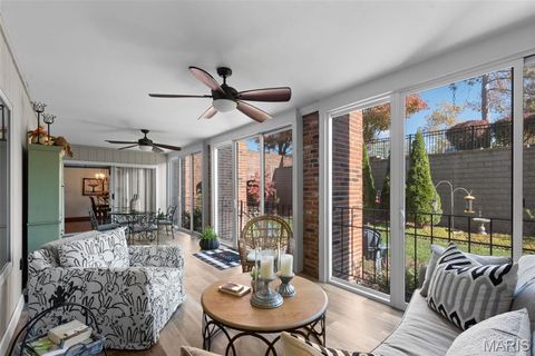 Tiny photo for 14300 Conway Meadows Court #101, Chesterfield, MO 63017 (MLS # 25075212)