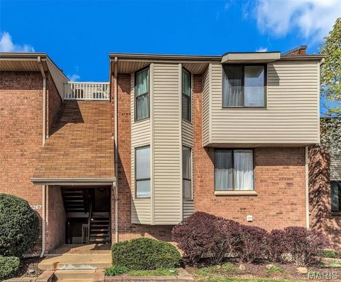5267 Cedarstone Court D St Louis MO 63129