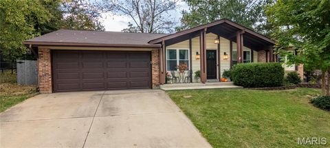 Photo of 5842 Rabbit Run Drive, St Louis, MO 63129 (MLS # 25070008)