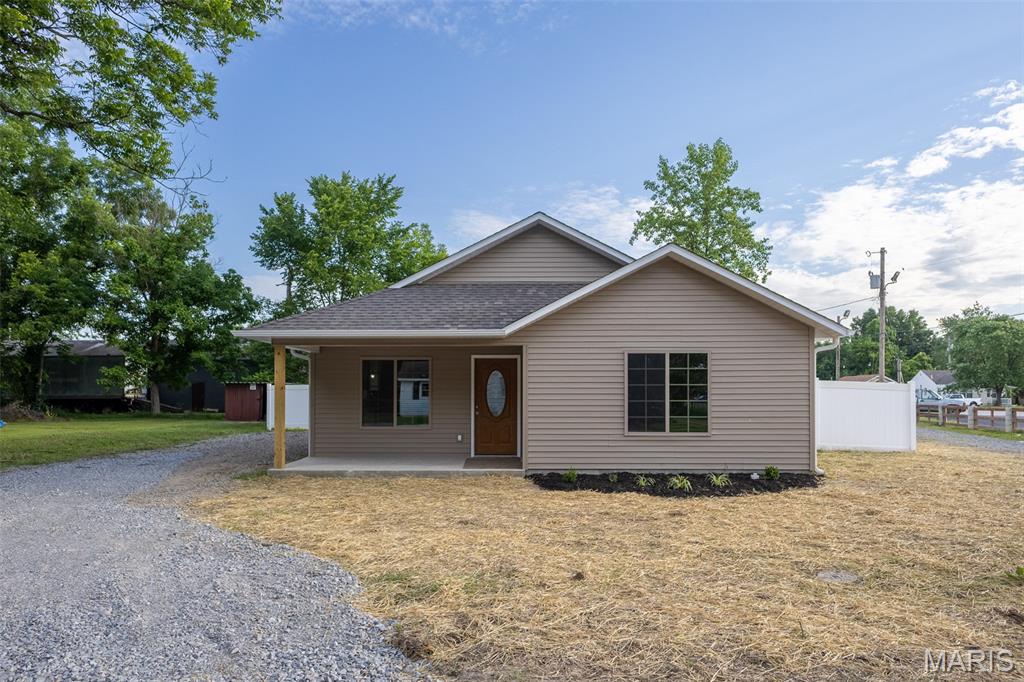 Photo 1 of 21 — 1017 Franklin Street, Poplar Bluff, MO 63901