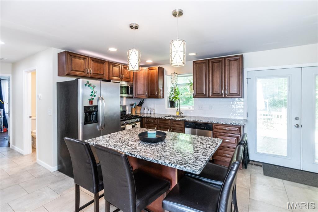 Unincorporated, Missouri 63303, United States, 3 Bedrooms Bedrooms, ,2 BathroomsBathrooms,Residential,Pending,195854