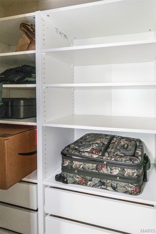 Unincorporated, Missouri 63303, United States, 3 Bedrooms Bedrooms, ,2 BathroomsBathrooms,Residential,Pending,195854